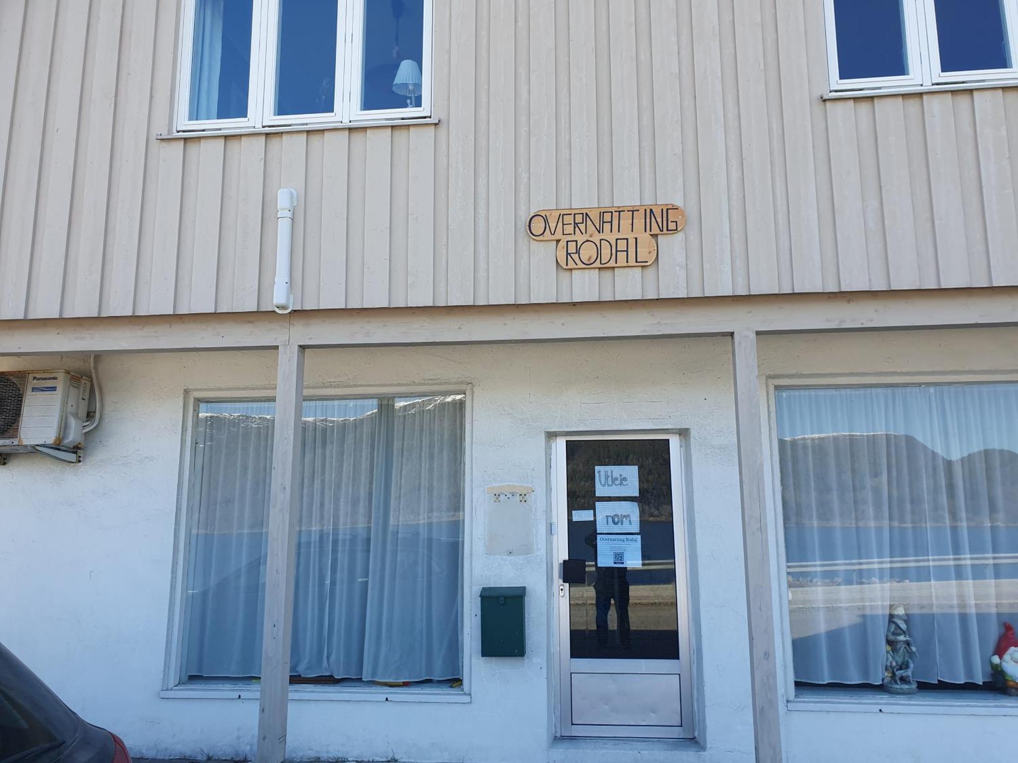Overnatting Rodal Valsøybotn Exterior foto